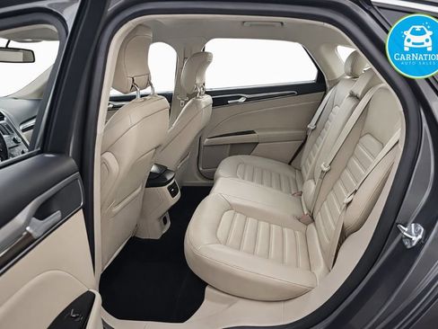 Used 2014 Ford Fusion SE w/ Equipment Group 202A image 5