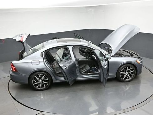 Used 2020 Volvo S60 T5 Momentum w/ Protection Package Premier FWD image 40