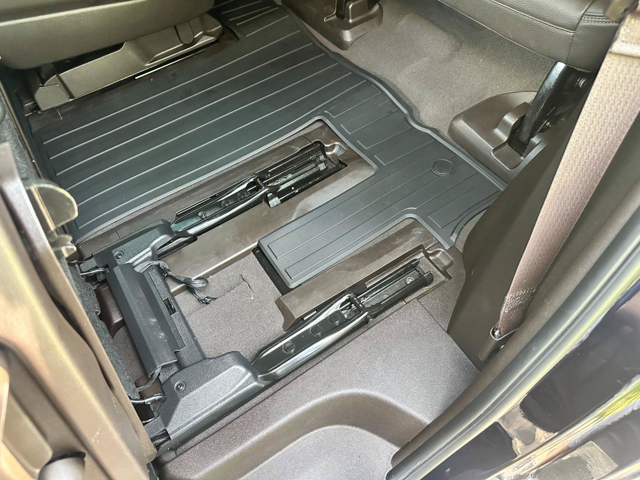 Used 2023 GMC Yukon Denali w/ LPO, Floor Liner Package RWD image 18