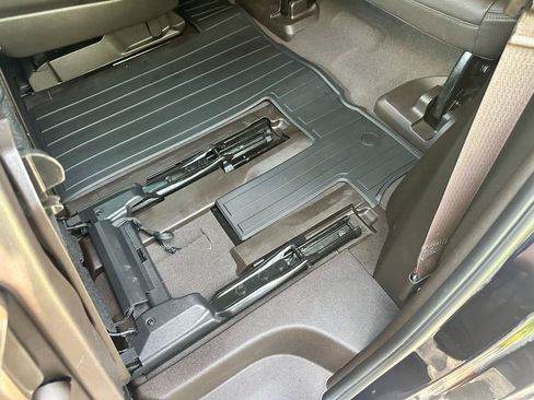 Used 2023 GMC Yukon Denali w/ LPO, Floor Liner Package RWD image 18