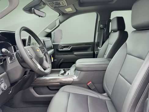 New 2025 Chevrolet Silverado 2500 LTZ w/ LTZ Premium Package AWD/4WD image 11