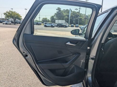Used 2024 Volkswagen Jetta SE FWD image 26