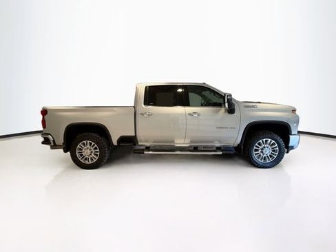 Used 2023 Chevrolet Silverado 2500 High Country image 8