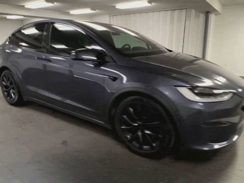 Used 2023 Tesla Model X AWD/4WD image 2