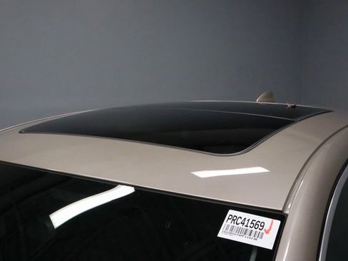 Used 2023 Chevrolet Malibu LT image 36