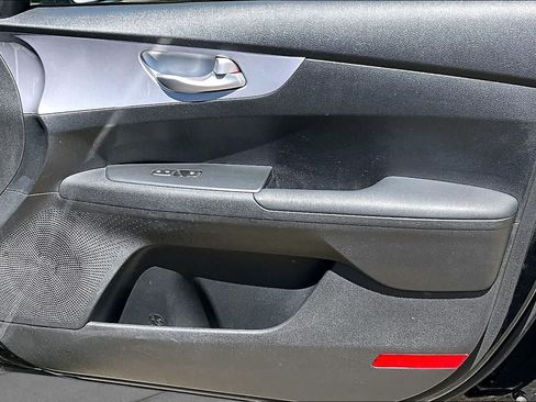 Used 2024 Kia Forte LXS FWD image 23