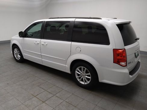 Used 2016 Dodge Grand Caravan SXT FWD image 3