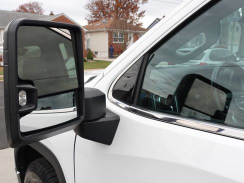 Used 2022 GMC Sierra 1500 SLE w/ X31 Off-Road Package image 13