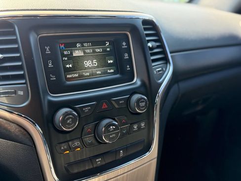Used 2015 Jeep Grand Cherokee Laredo w/ Quick Order Package 23E AWD/4WD image 19