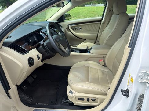 Used 2019 Ford Taurus Limited FWD image 12