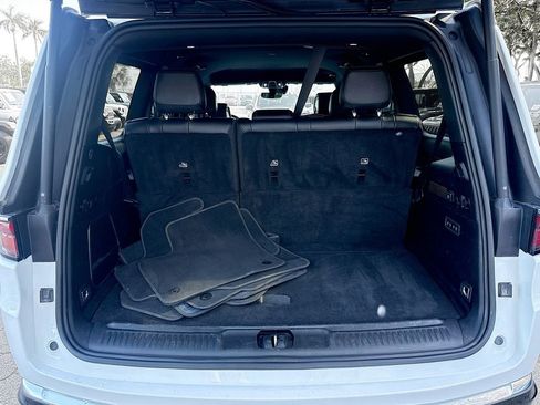 Used 2024 Jeep Wagoneer Series III image 30