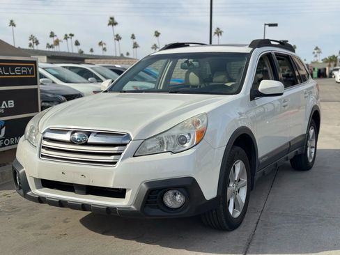 Used 2013 Subaru Outback 2.5i Limited w/ Moonroof Pkg image 2