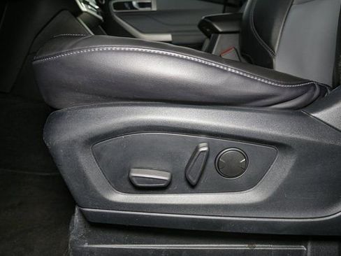 Used 2023 Ford Explorer XLT w/ Equipment Group 202A image 40