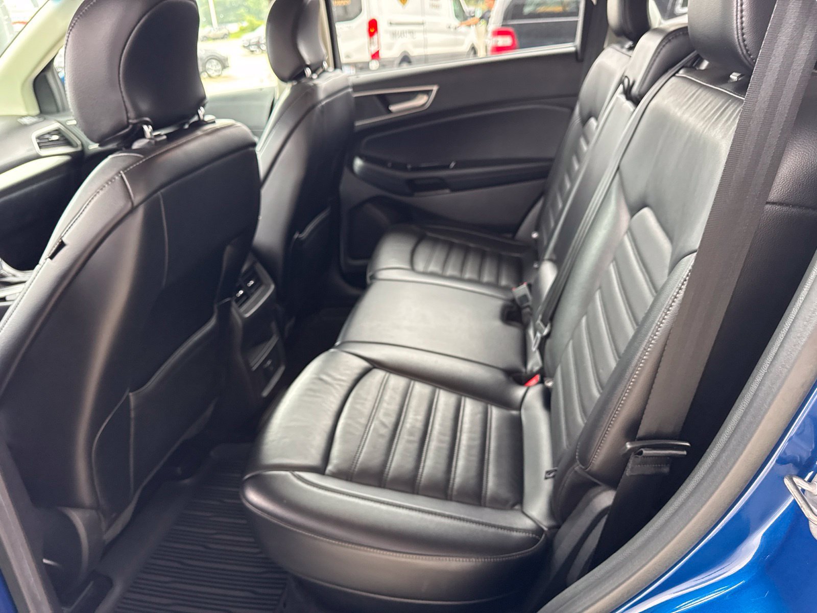 Used 2018 Ford Edge SEL w/ Equipment Group 201A AWD/4WD image 32