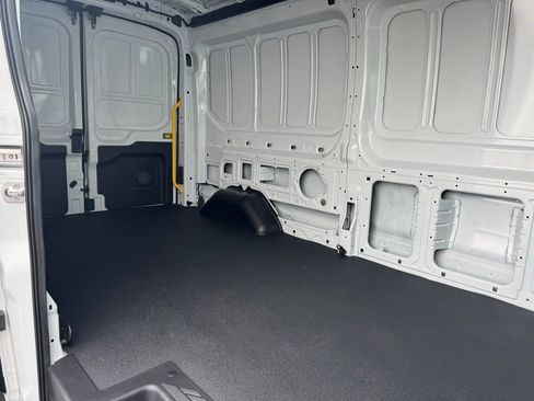 New 2026 Ford Transit 250 148 Medium Roof image 18