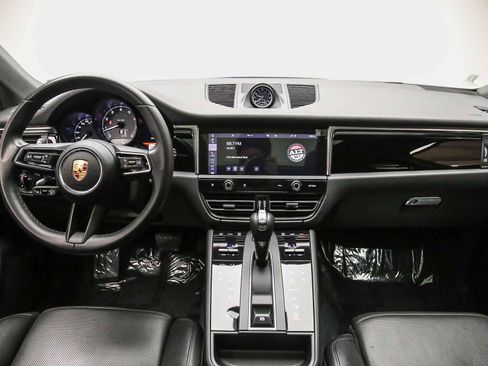 Certified 2022 Porsche Macan S AWD/4WD image 16