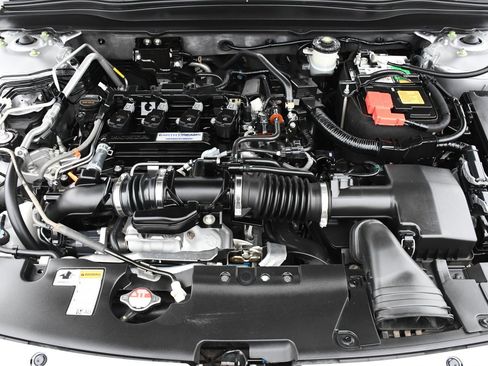 Used 2018 Honda Accord Sport image 22