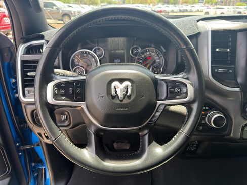 Used 2022 RAM 1500 Big Horn AWD/4WD image 9