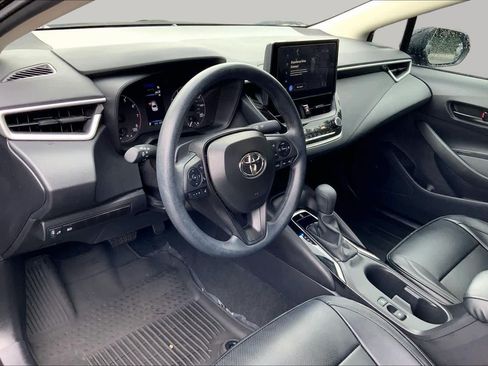 Certified 2025 Toyota Corolla LE FWD image 32