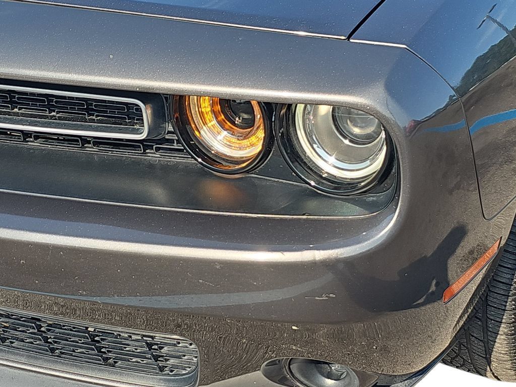 Used 2019 Dodge Challenger SXT RWD image 30