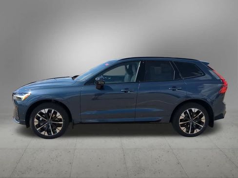 New 2027 Volvo XC60 B5 Plus AWD/4WD image 3