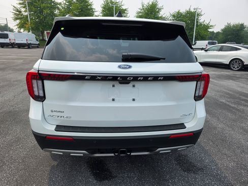 New 2026 Ford Explorer Active w/ Active Comfort Package AWD/4WD image 4
