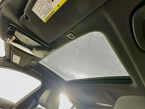 Used 2023 BMW 530i w/ Premium Package image 27