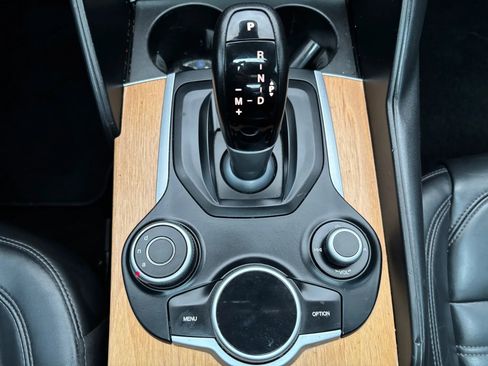 Used 2017 Alfa Romeo Giulia Ti w/ TI Lusso Light Wood Package image 20