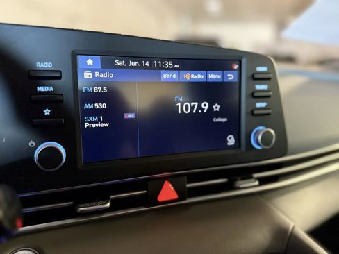 Used 2023 Hyundai Elantra SEL image 31