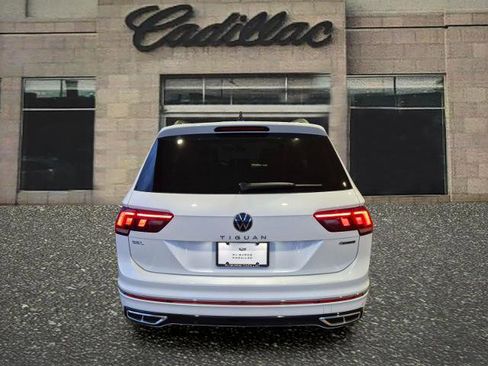 Used 2024 Volkswagen Tiguan SEL R-Line image 4