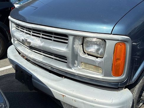 Used 1999 Chevrolet Express 3500 Extended RWD image 33