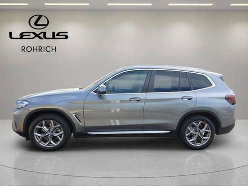 Used 2024 BMW X3 xDrive30i w/ Premium Package image 9