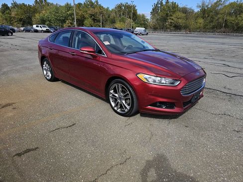 Used 2016 Ford Fusion Titanium image 3