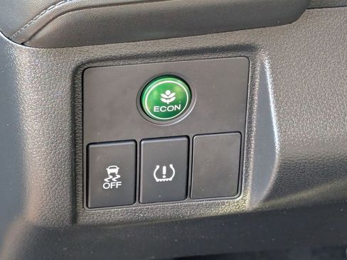 Used 2019 Honda HR-V LX image 35