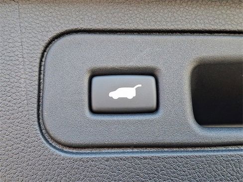 Used 2025 Honda Pilot EX-L image 29