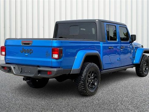Used 2021 Jeep Gladiator Willys image 12