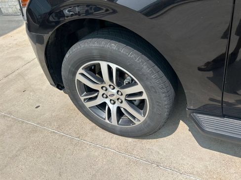 Used 2024 Ford Expedition Limited RWD image 26