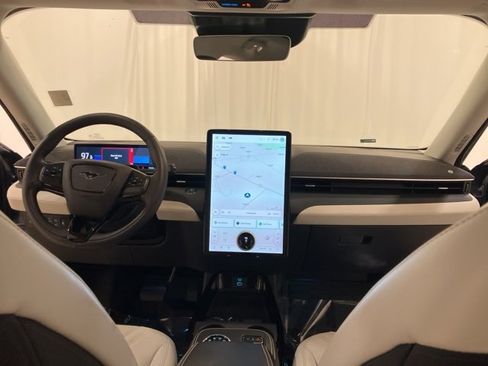 Used 2023 Ford Mustang Mach-E Premium image 27