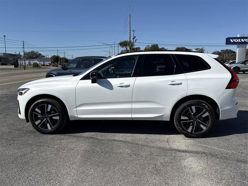 New 2026 Volvo XC60 B5 Core w/ Climate Package image 2