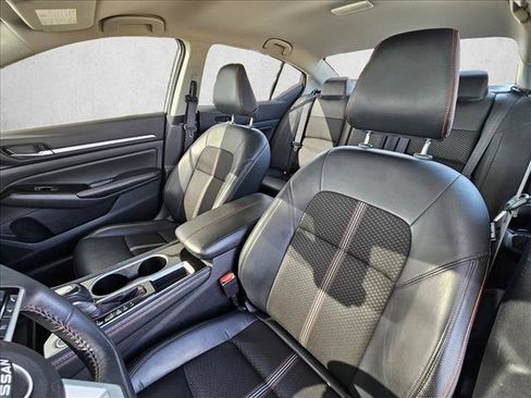 Used 2024 Nissan Altima 2.5 SR FWD image 14