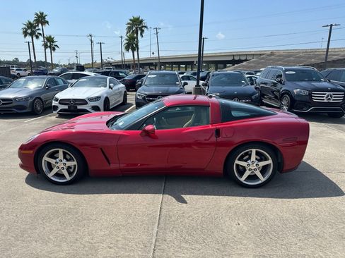 Used 2005 Chevrolet Corvette Coupe w/ Preferred Equipment Group RWD image 14