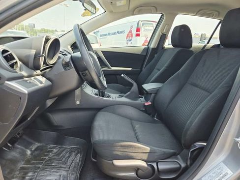 Used 2013 MAZDA MAZDA3 i Touring FWD image 8