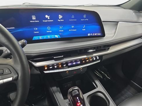 Certified 2025 Cadillac XT4 Premium Luxury AWD/4WD image 17