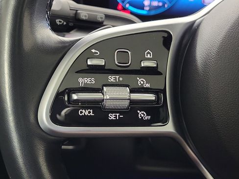 Used 2022 Mercedes-Benz GLB 250 image 13