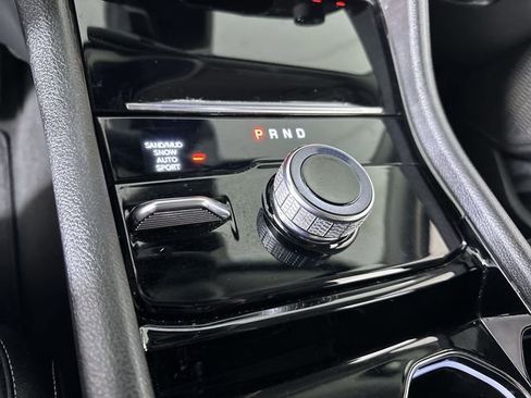 Used 2023 Jeep Grand Cherokee Limited w/ Black Appearance Package image 16