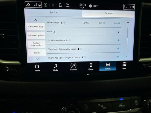 Used 2023 Chrysler Pacifica Touring-L image 36