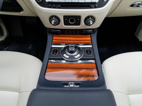 Used 2013 Rolls-Royce Ghost RWD image 36