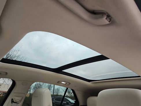 Certified 2021 Buick Envision Avenir w/ Technology Package II image 18