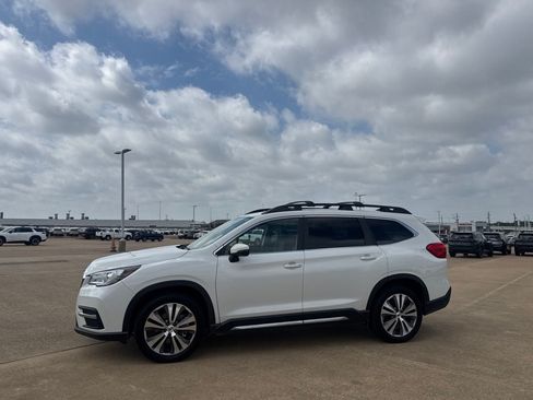 Used 2020 Subaru Ascent Limited w/ Popular Package #3 AWD/4WD image 12