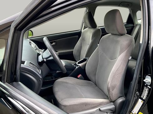 Used 2015 Toyota Prius Two FWD image 9
